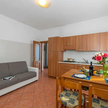 San Siro Sleeps 4 Wifi